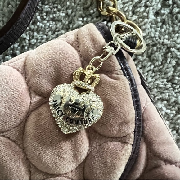 Juicy Couture Light Pink Velour Quilted Circles Duchess Puffy Crossbody Purse - Picture 7 of 7
